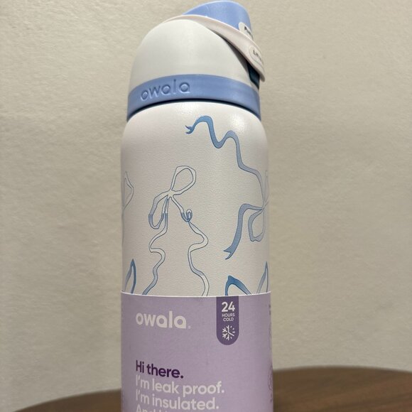 NWT Owala "Tied And True" Blue Bows 32oz Freesip Limited Edition - Picture 1 of 2